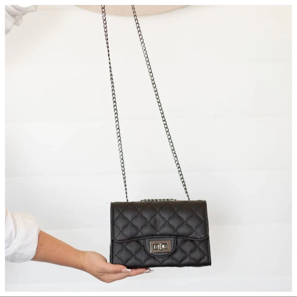 #35 Chic and stylish Vegan Quilted chain Bag/Purse - Picture 5 of 5